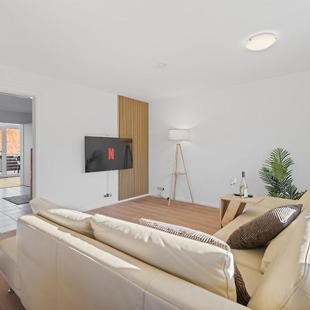 Goldcream Suites - Modern - Netflix - Free Parking Guenzburg Ngoại thất bức ảnh