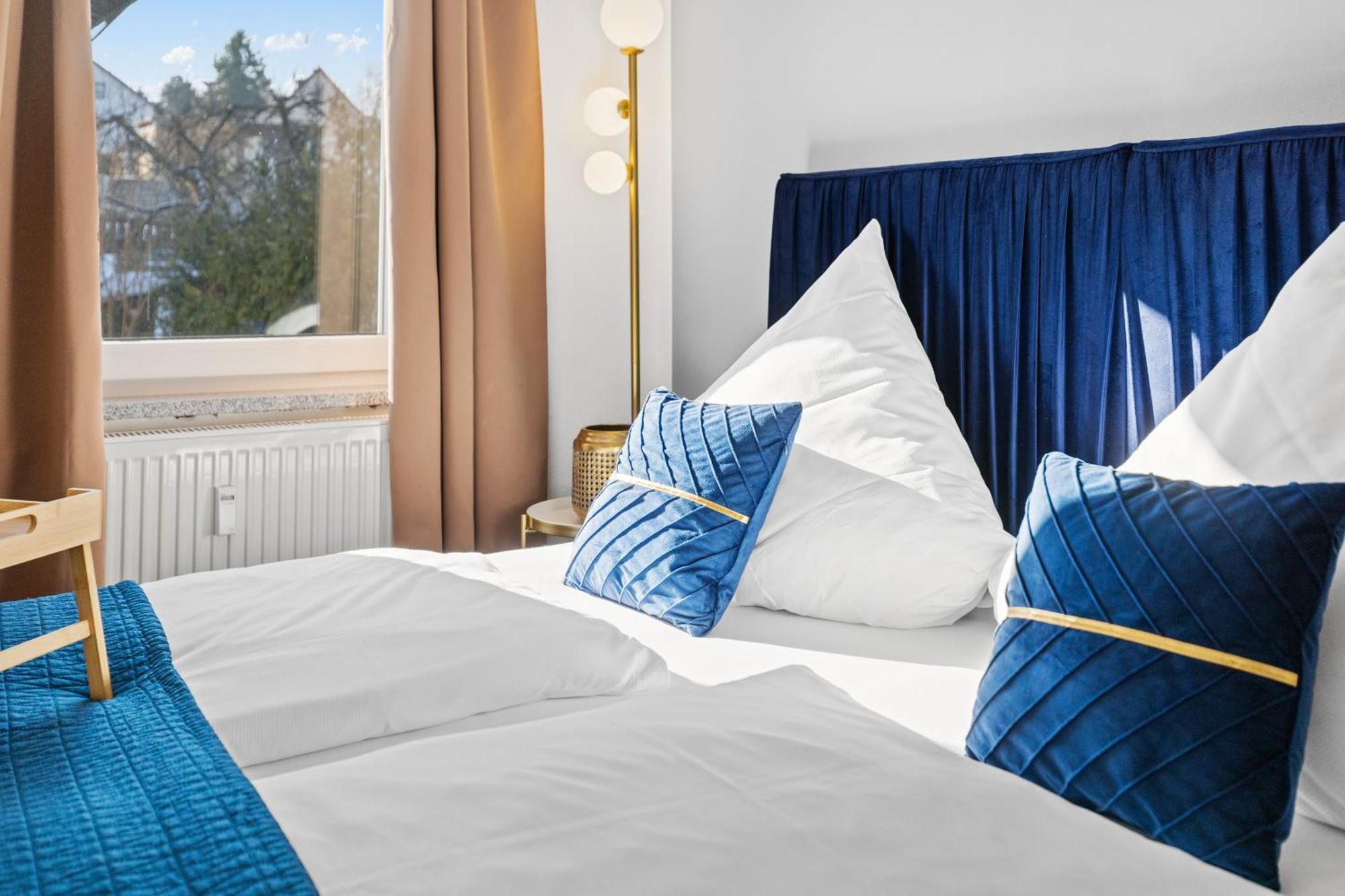 Goldcream Suites - Modern - Netflix - Free Parking Guenzburg Ngoại thất bức ảnh