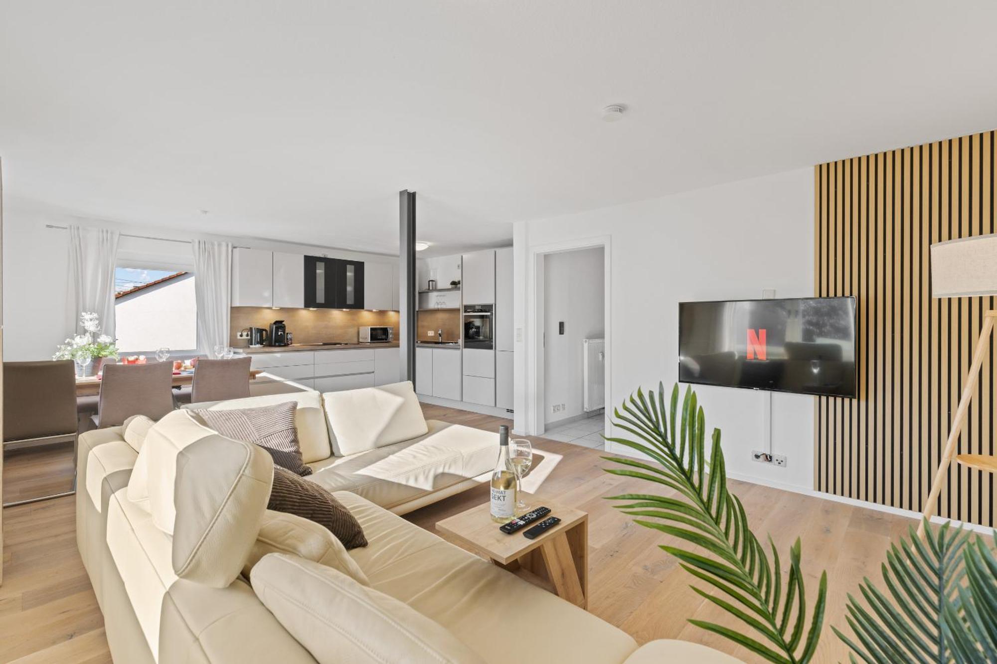Goldcream Suites - Modern - Netflix - Free Parking Guenzburg Ngoại thất bức ảnh