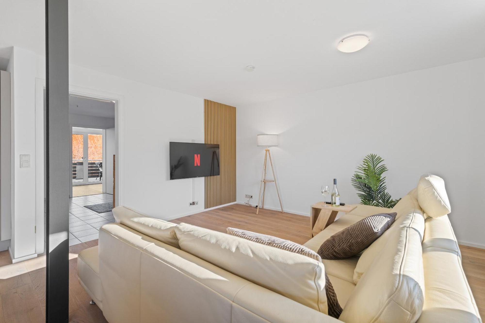 Goldcream Suites - Modern - Netflix - Free Parking Guenzburg Ngoại thất bức ảnh